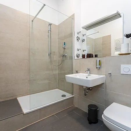 Flair Berlin zentral und ruhig für Familien und Geschäftsreisende - VON RUEDEN Apartment GmbH Exterior foto