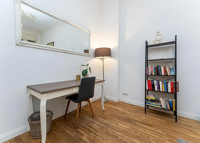 Be In Berlin Apartments Zentral Und Ruhig Fuer Familien Und Geschaeftsreisende In Schoeneberg